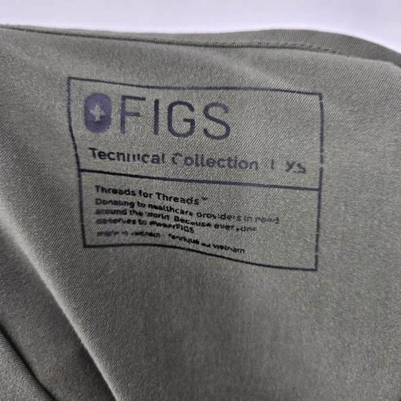 Figs Scrub Top Womens XS Casma Three Pocket Technical Uniforms Moss Green - Picture 8 of 11